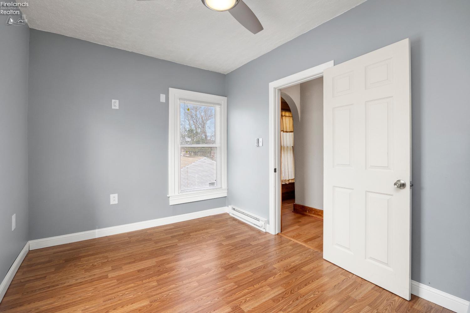483 N Main St