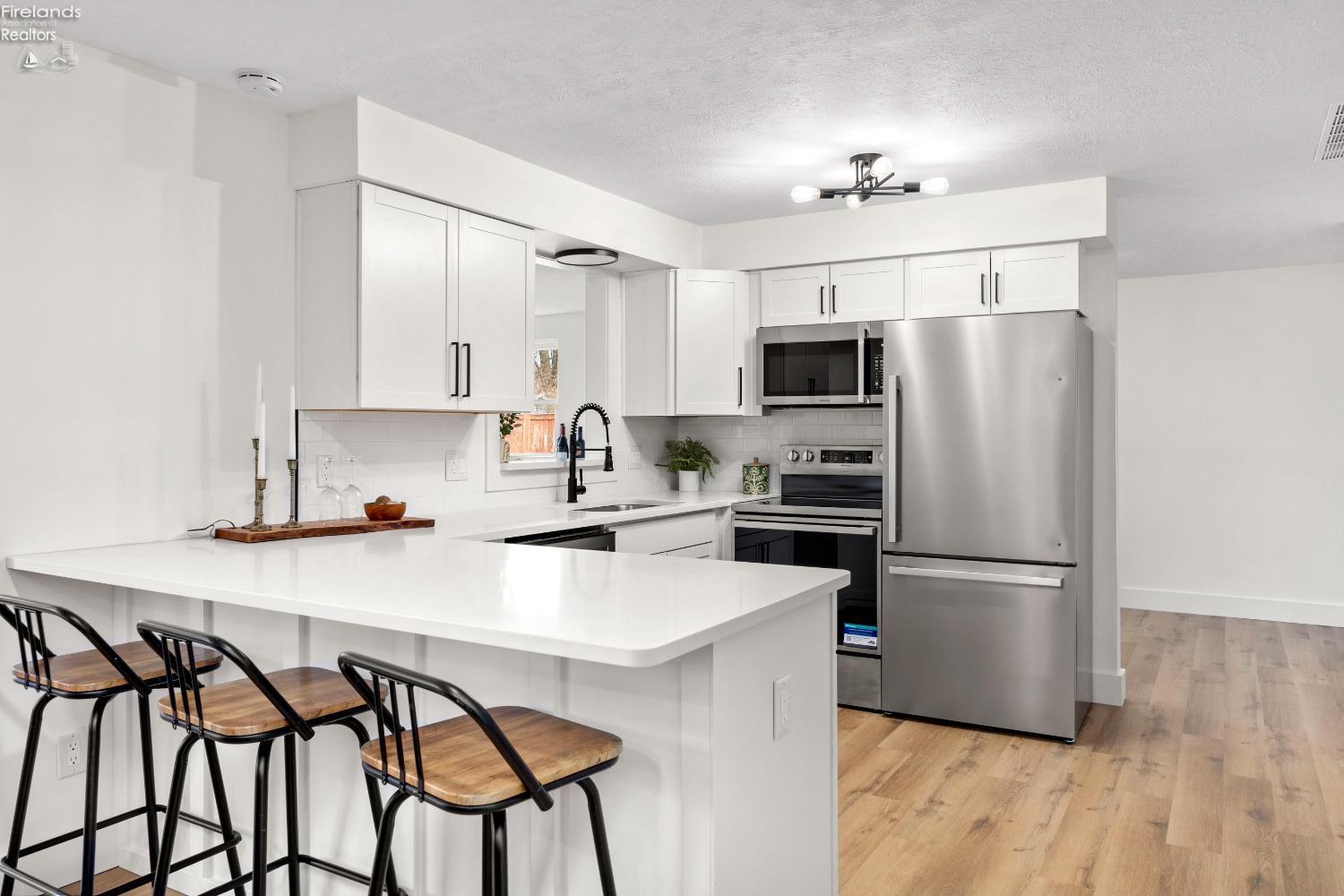2718 W 37th