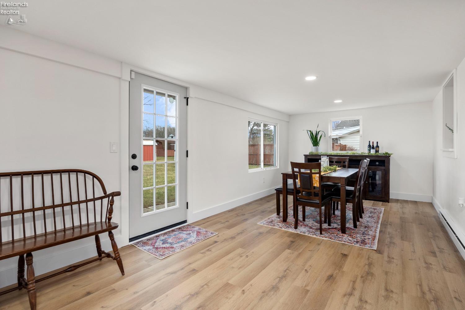 2718 W 37th