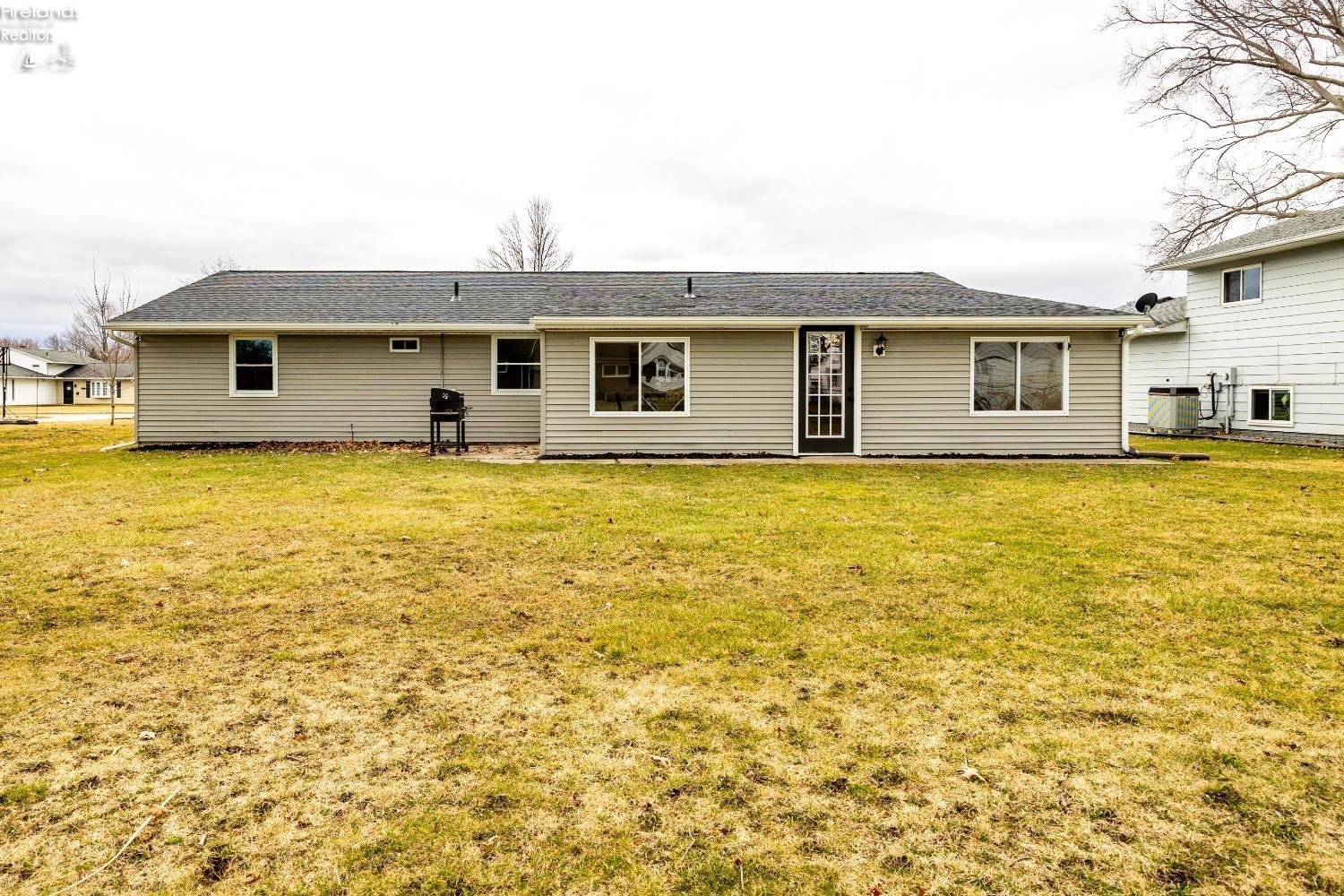 2718 W 37th