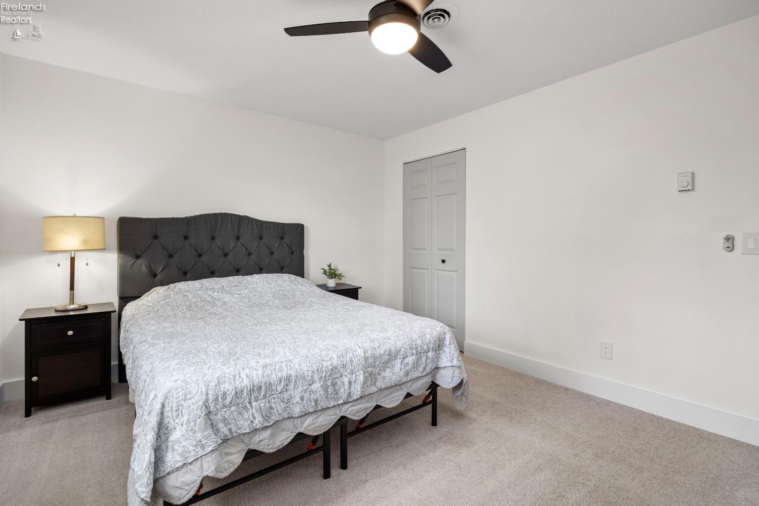 2718 W 37th