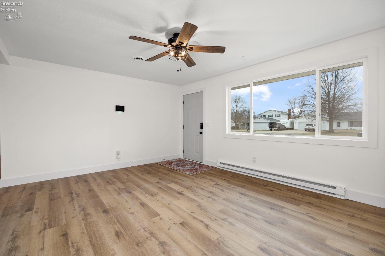 2718 W 37th