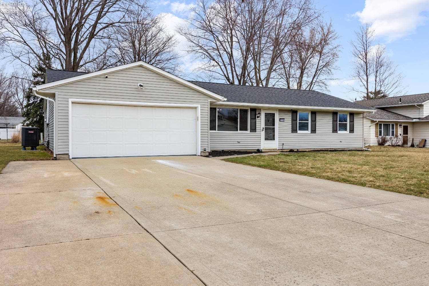 2718 W 37th