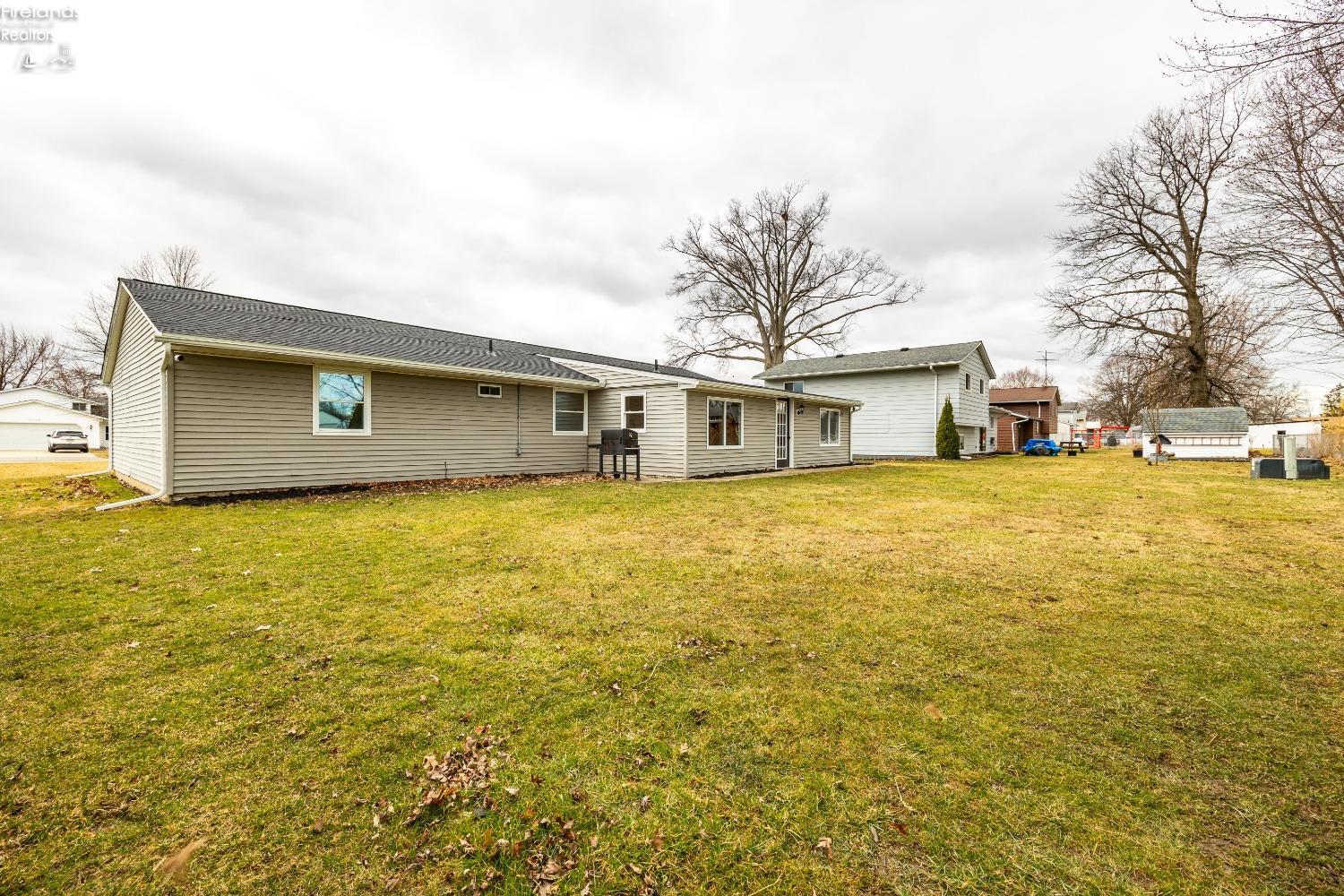 2718 W 37th