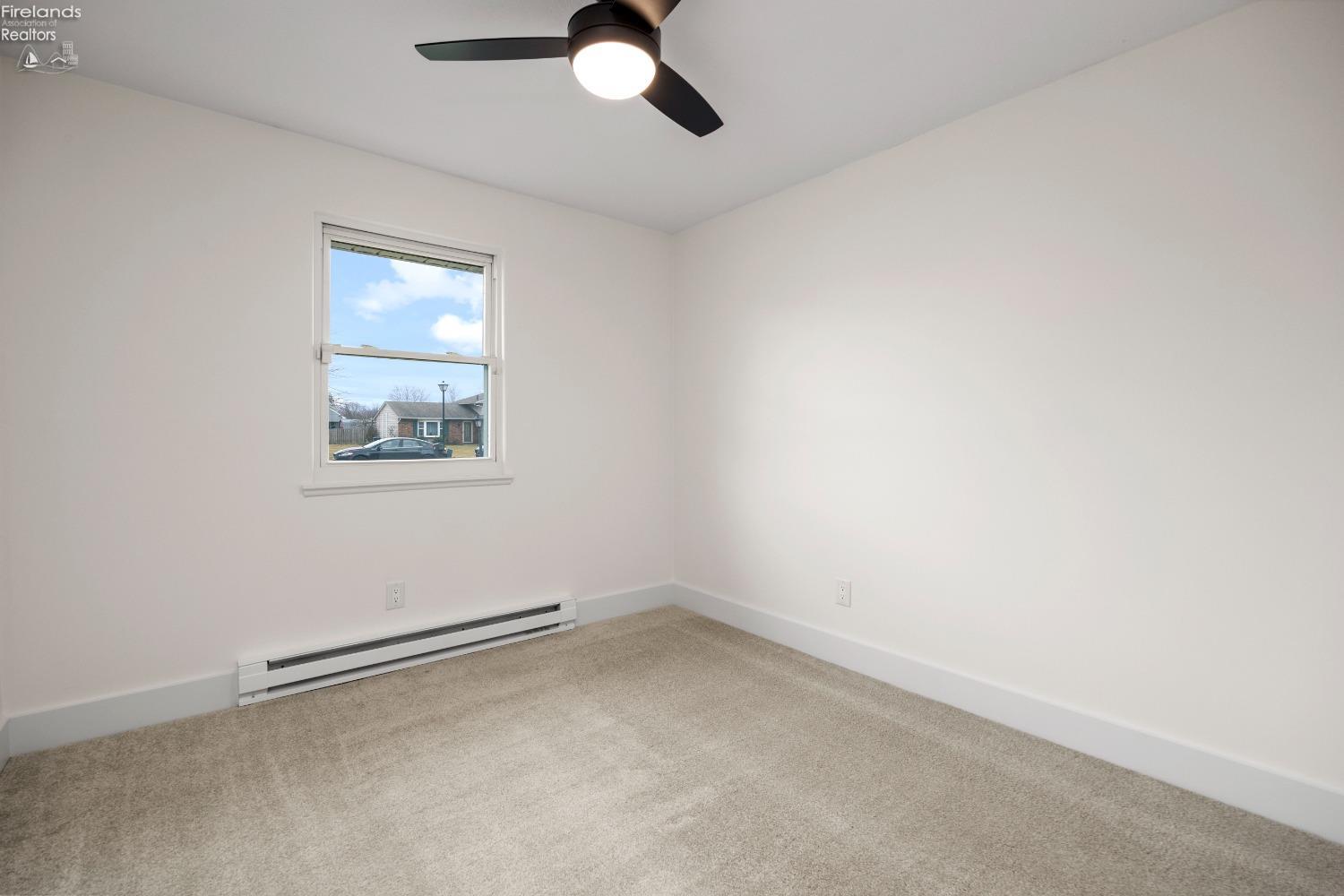 2718 W 37th