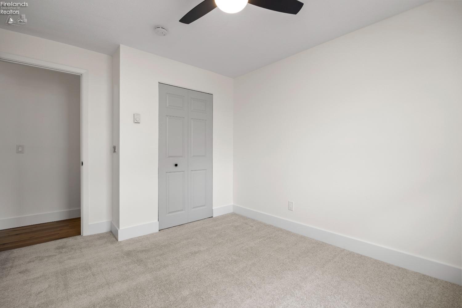 2718 W 37th