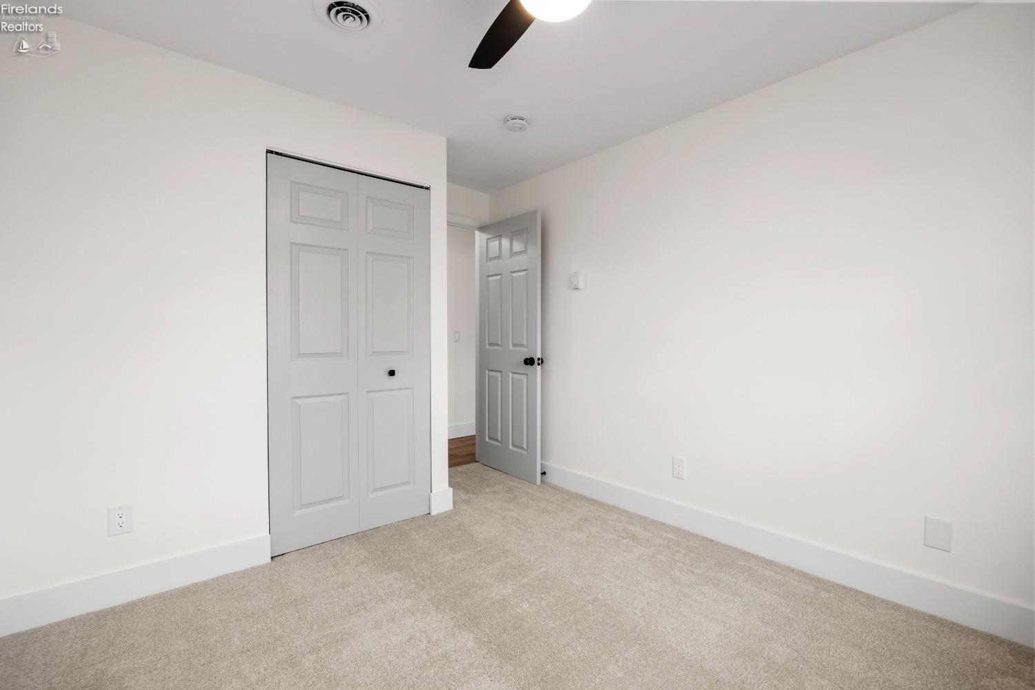 2718 W 37th