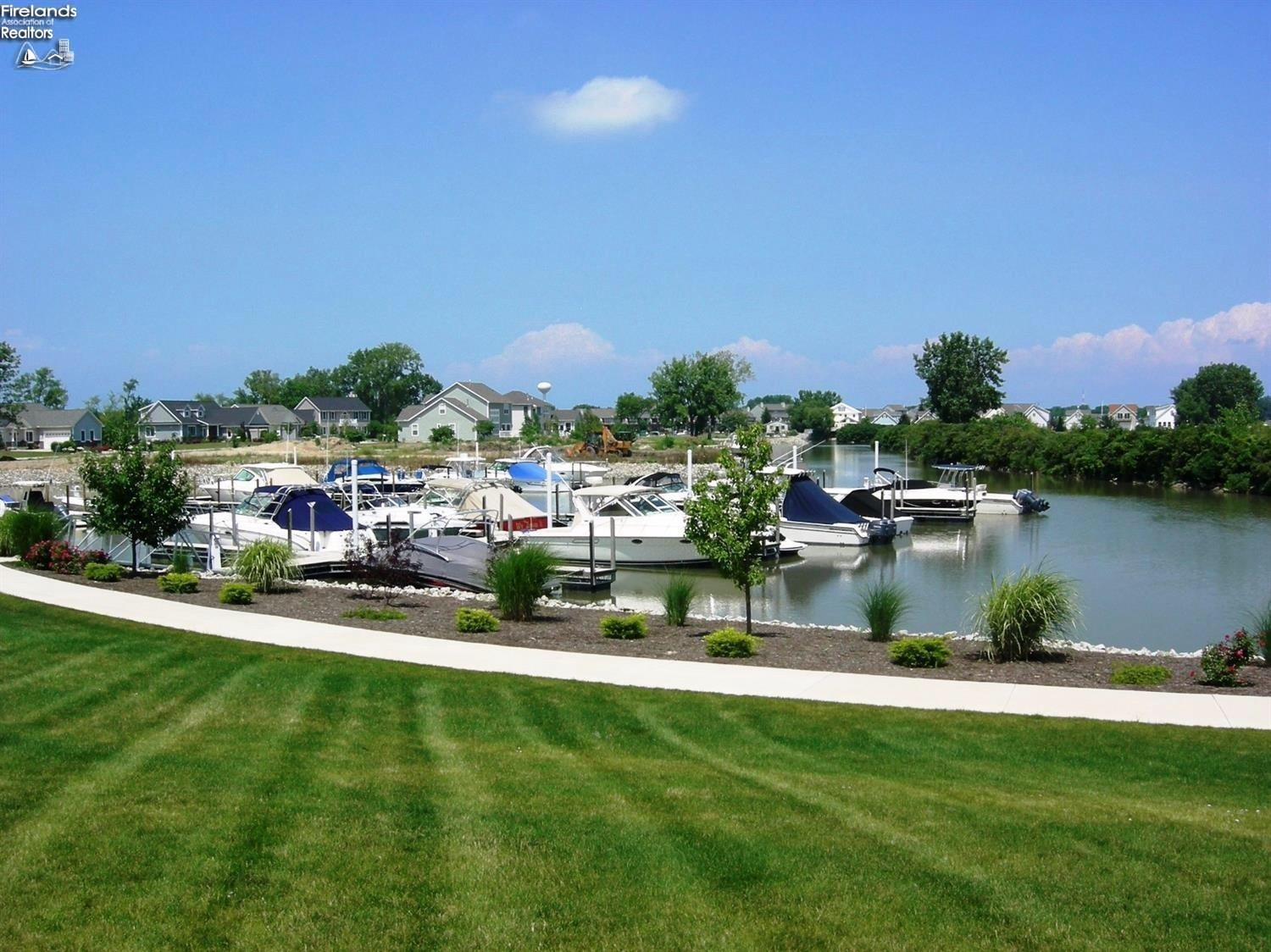 1098 N Lost Lake Road