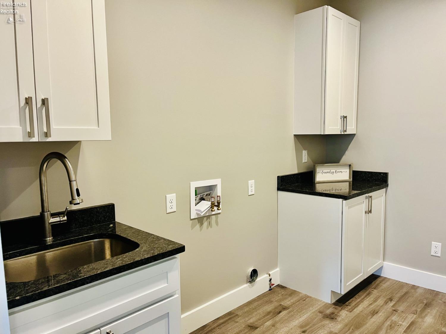 1098 N Lost Lake Road