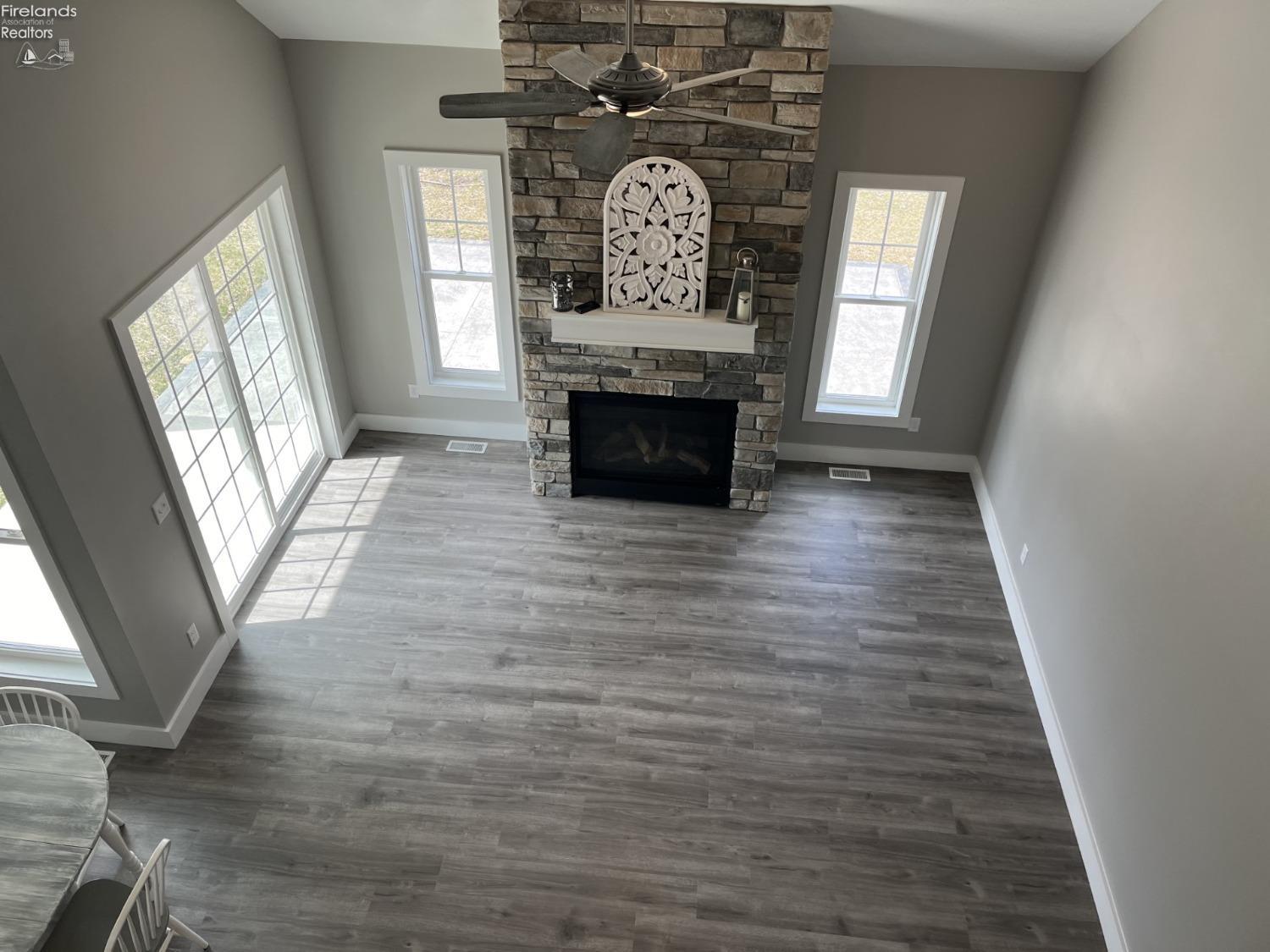 1098 N Lost Lake Road