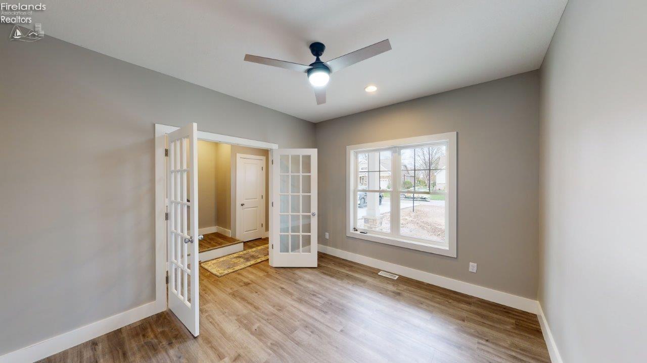 1098 N Lost Lake Road