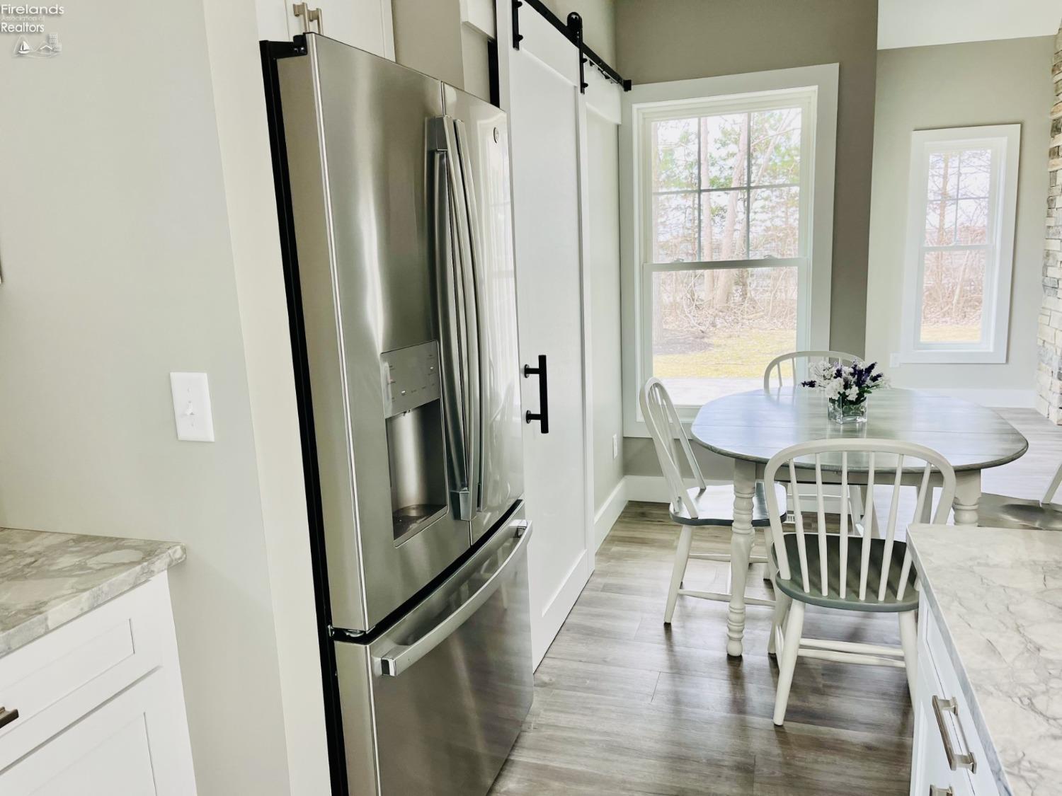 1098 N Lost Lake Road