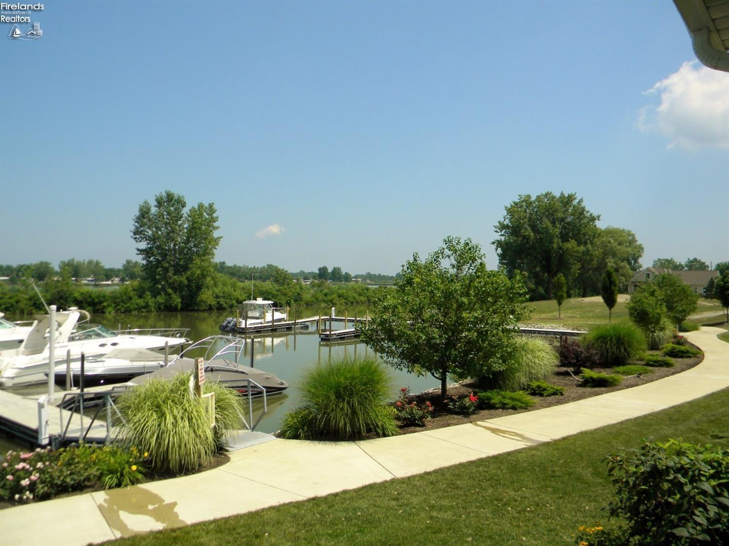 1098 N Lost Lake Road