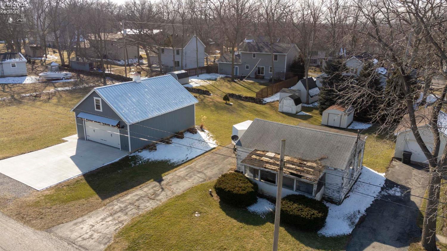 84 N Perryview Drive