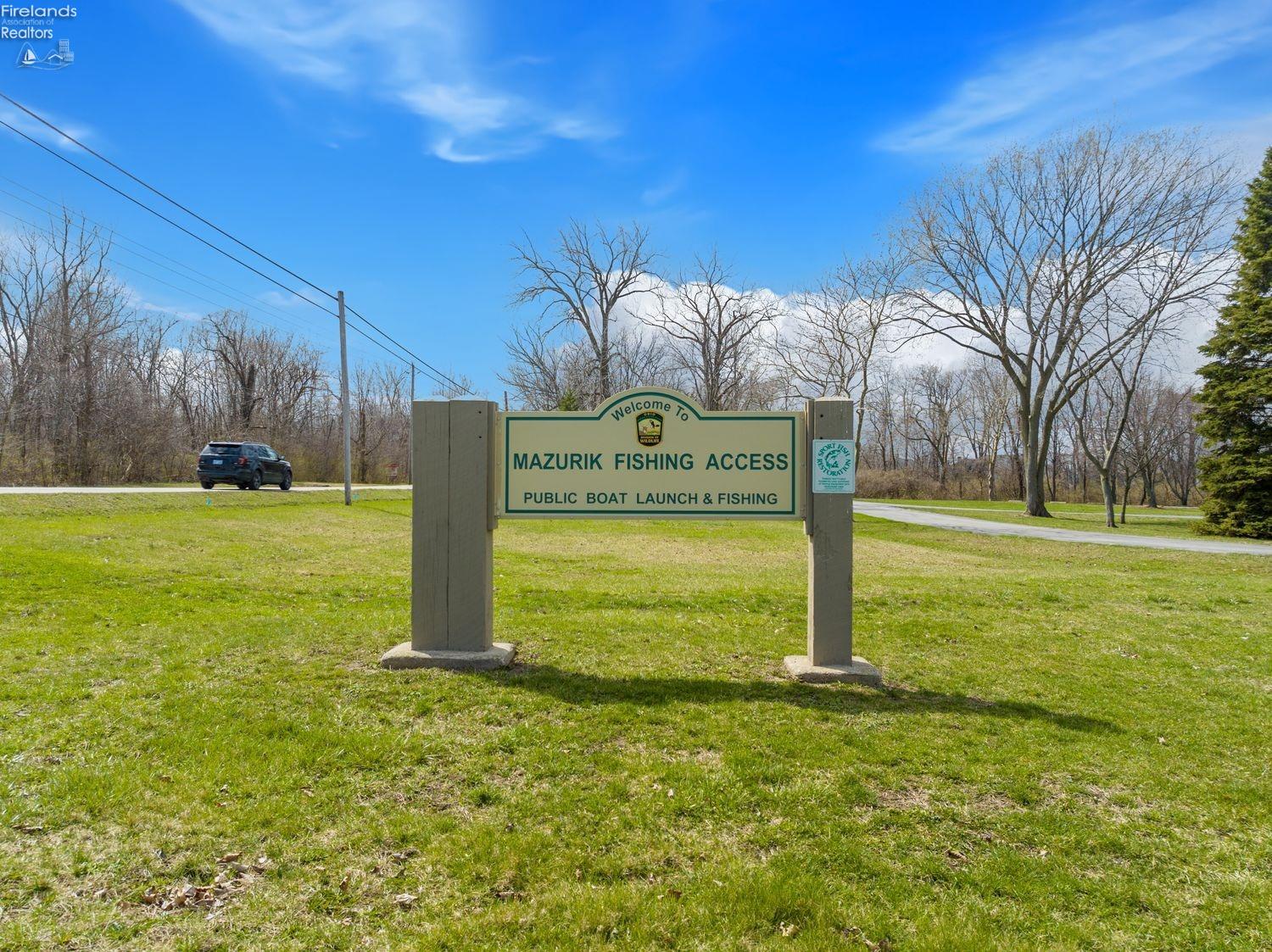 377 N Lighthouse Oval Road