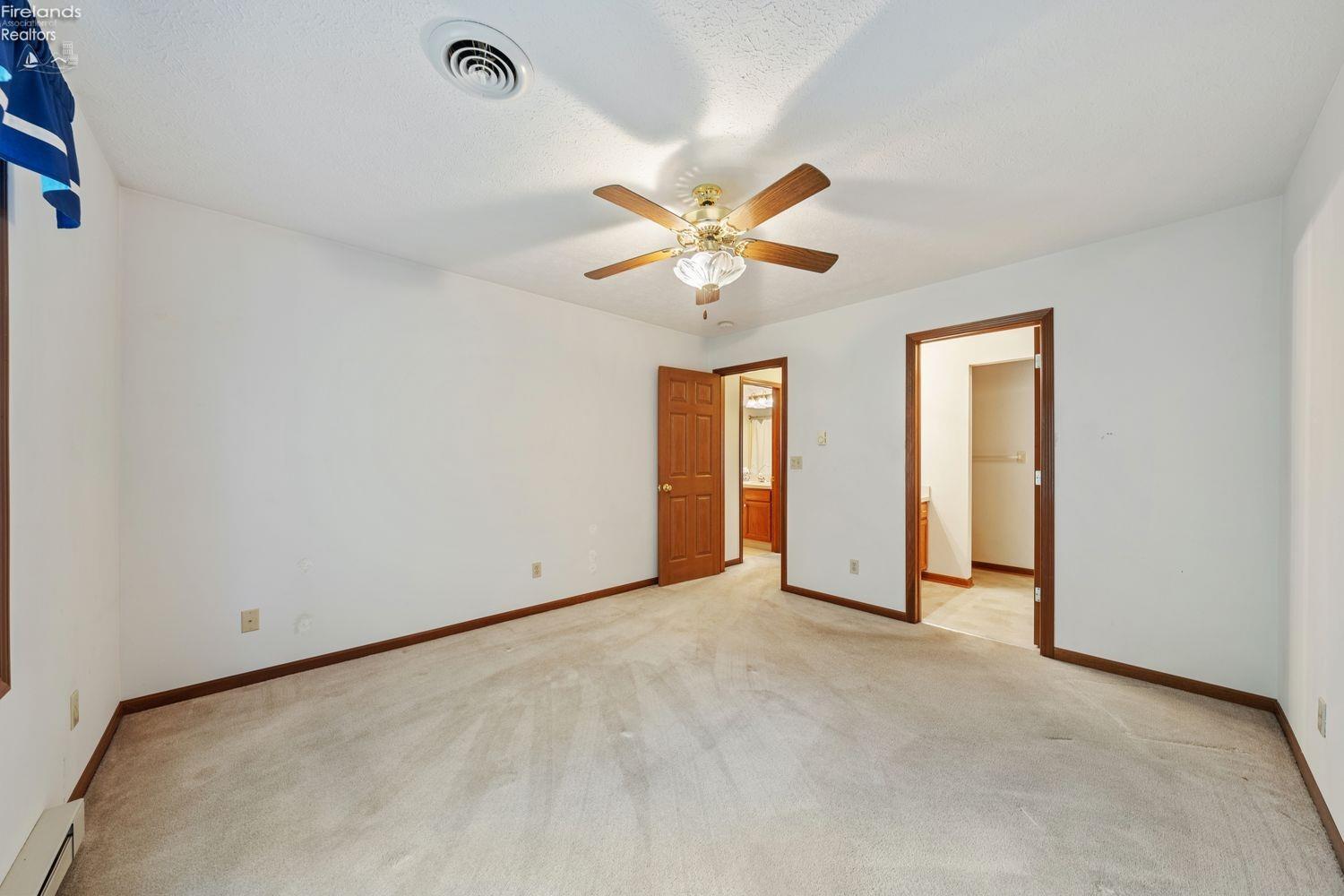 377 N Lighthouse Oval Road