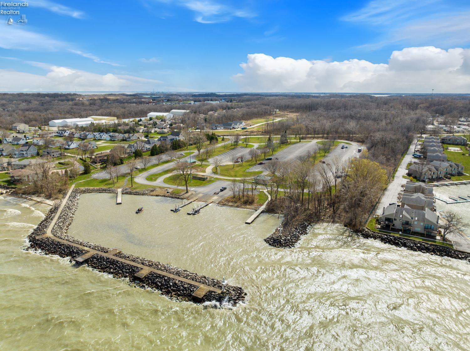 377 N Lighthouse Oval Road