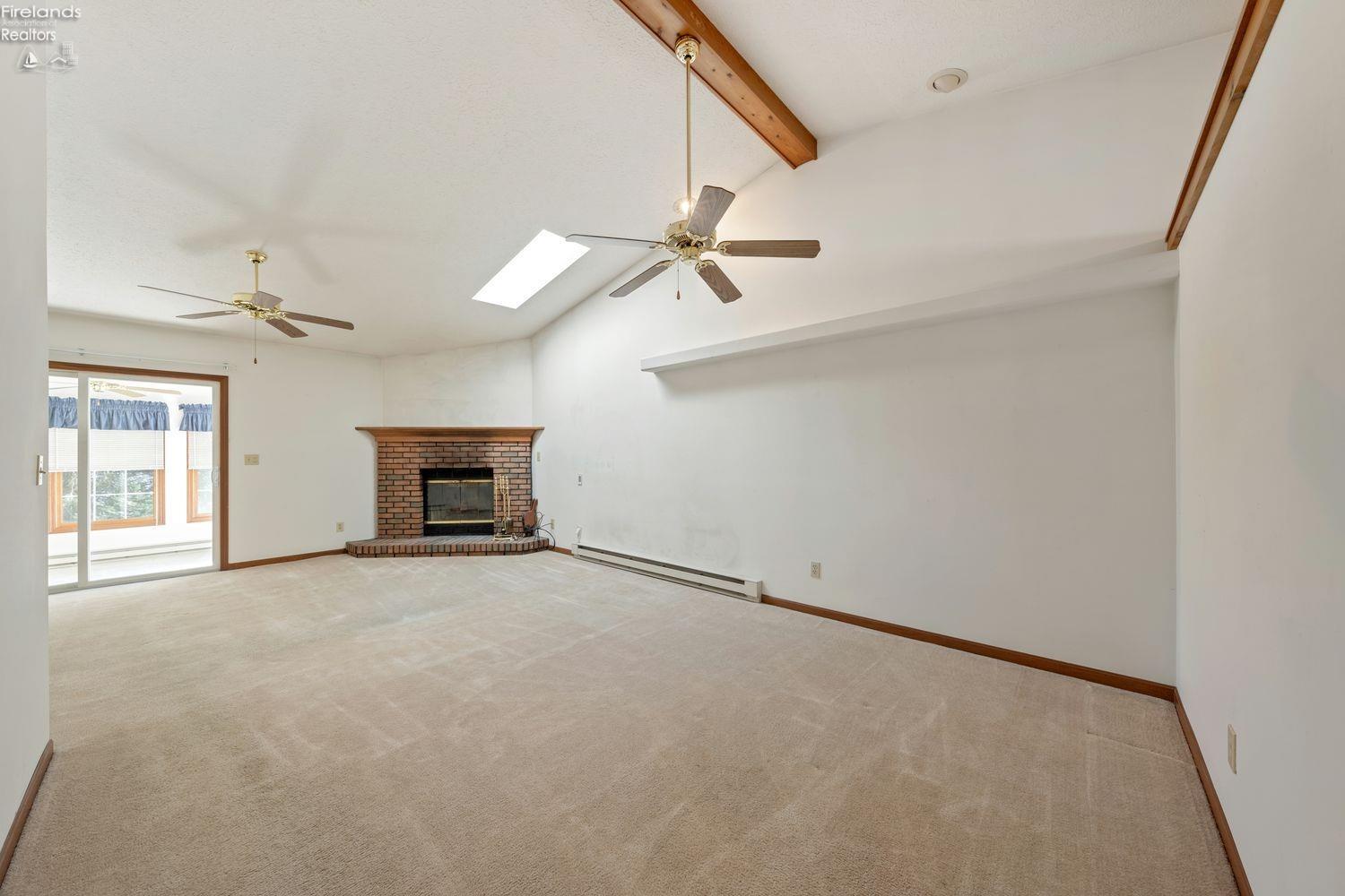 377 N Lighthouse Oval Road