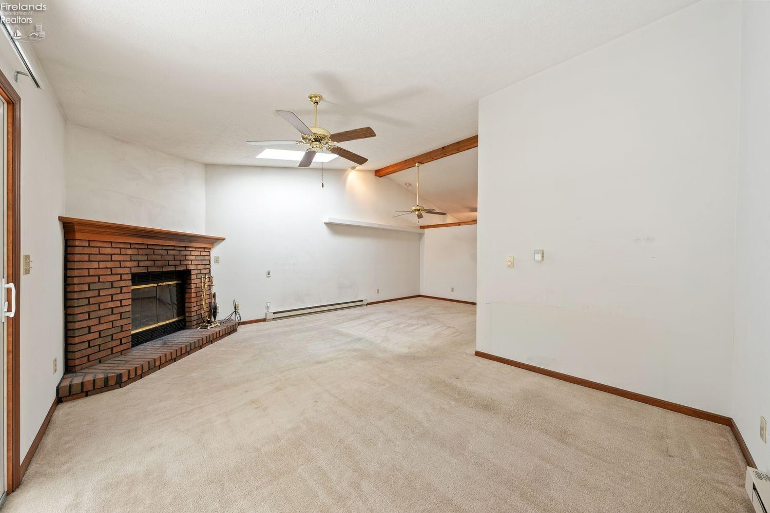 377 N Lighthouse Oval Road