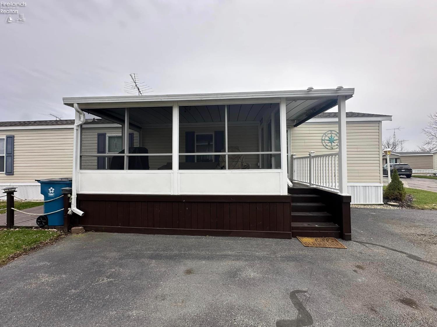 48 King Drive