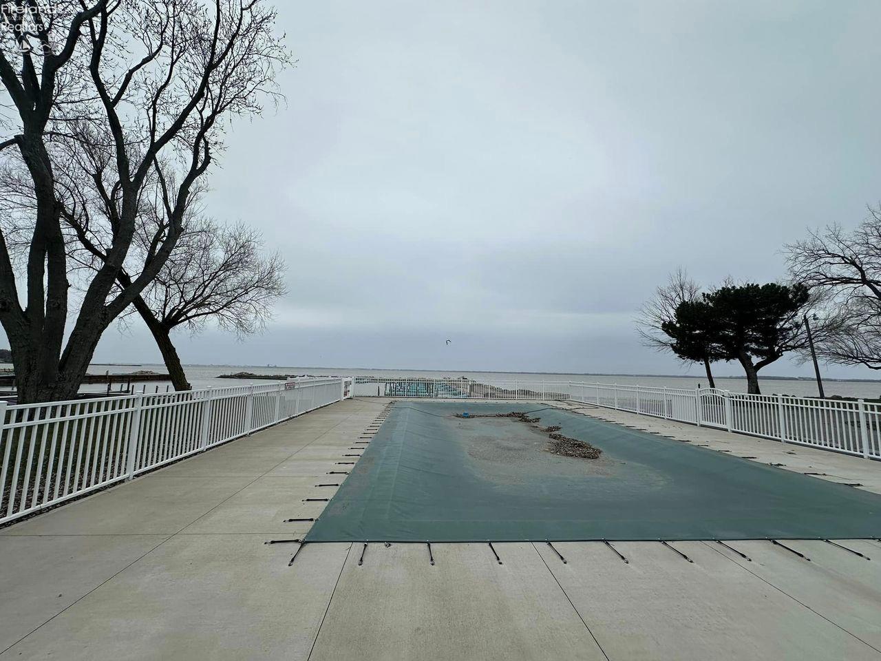 48 King Drive