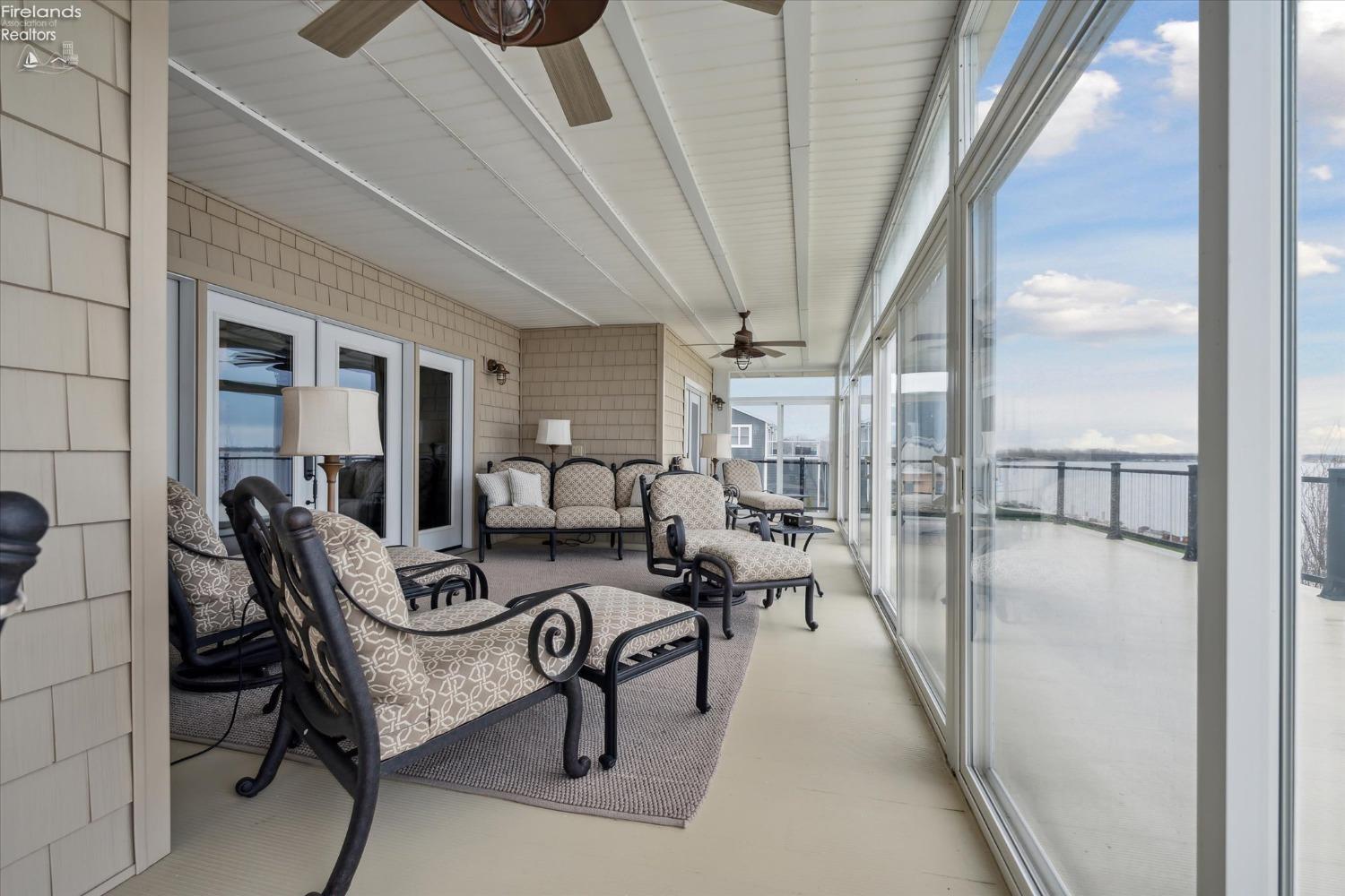 2789 S Waterside Court