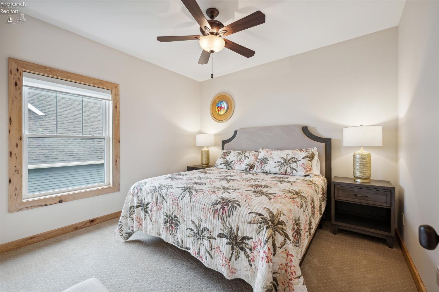 2789 S Waterside Court