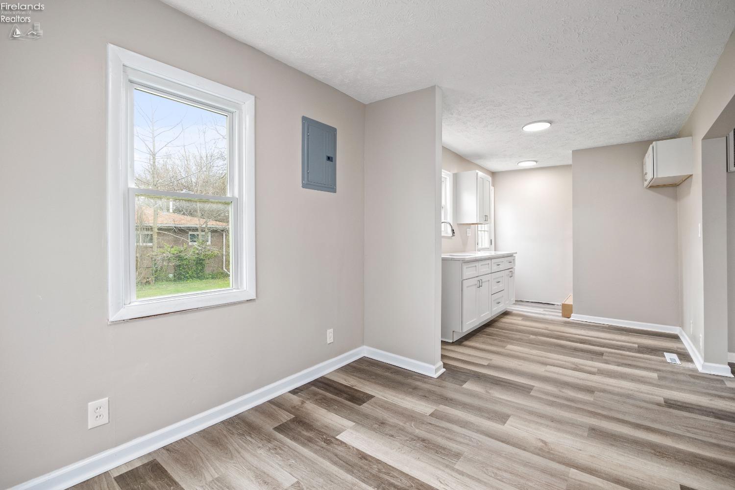 1202 E Parish