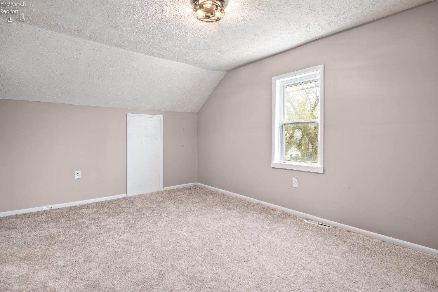 1202 E Parish