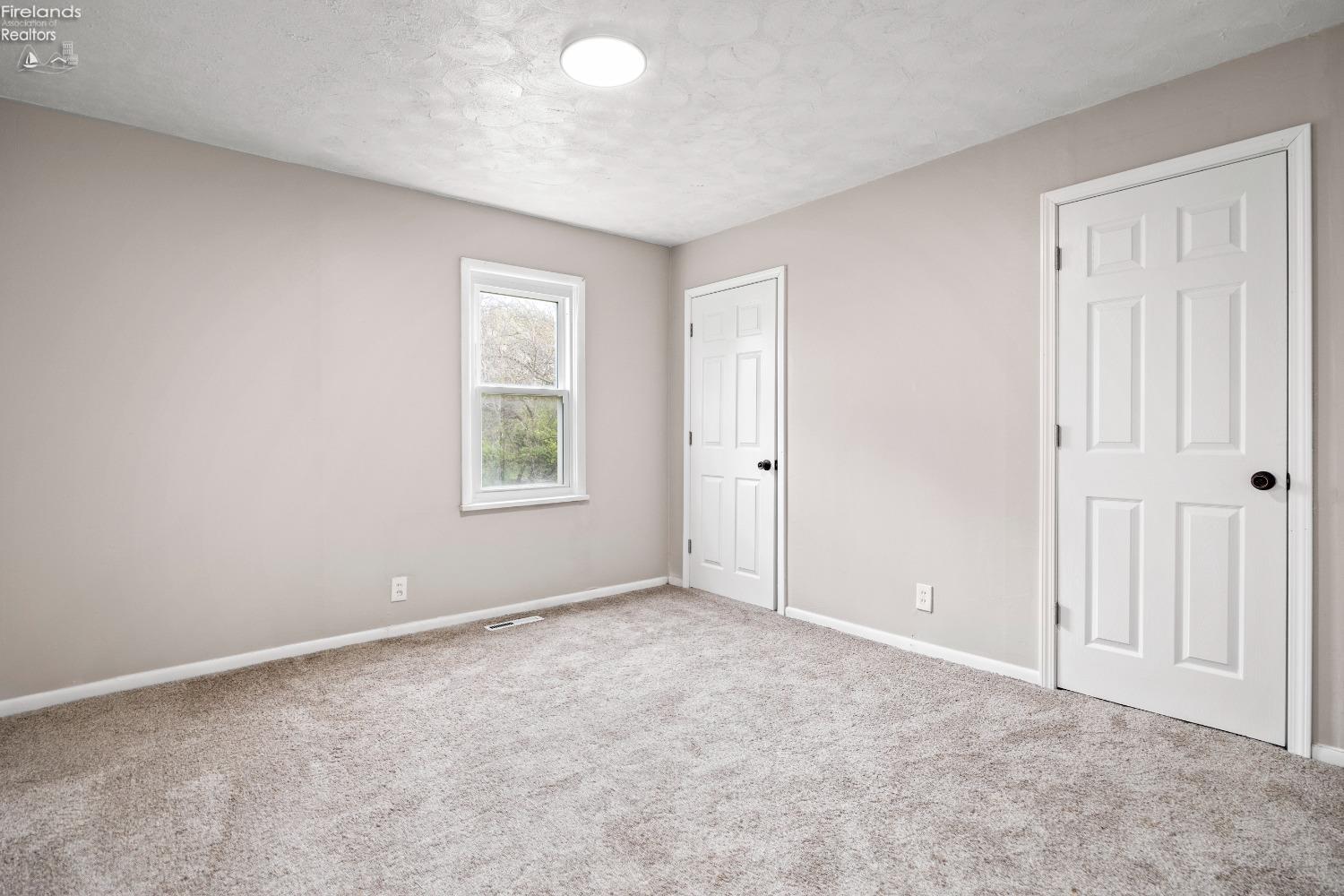 1202 E Parish