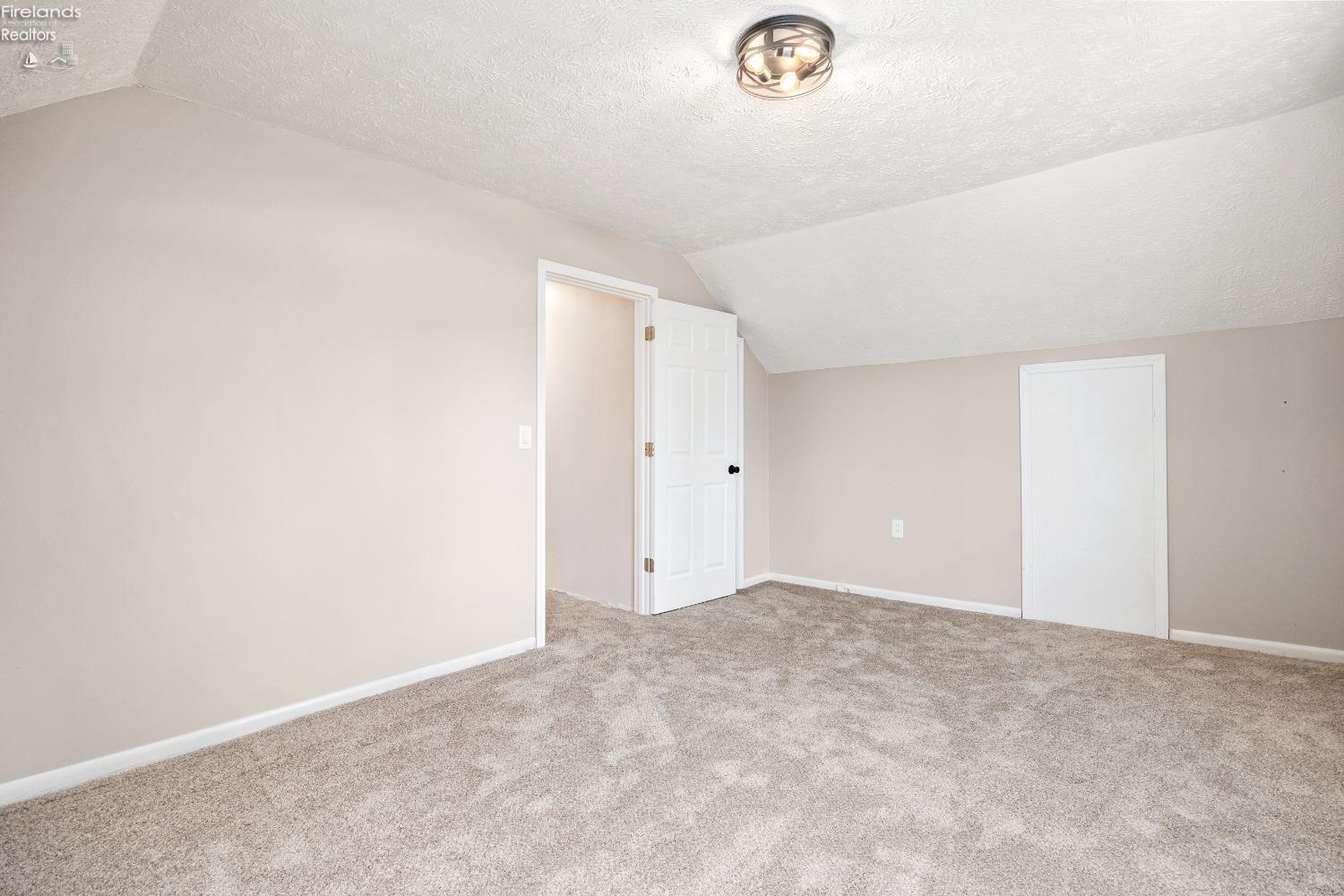 1202 E Parish