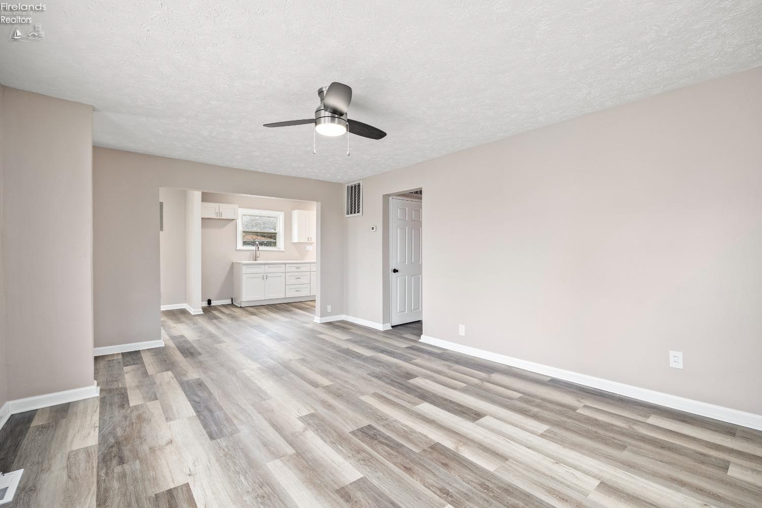 1202 E Parish