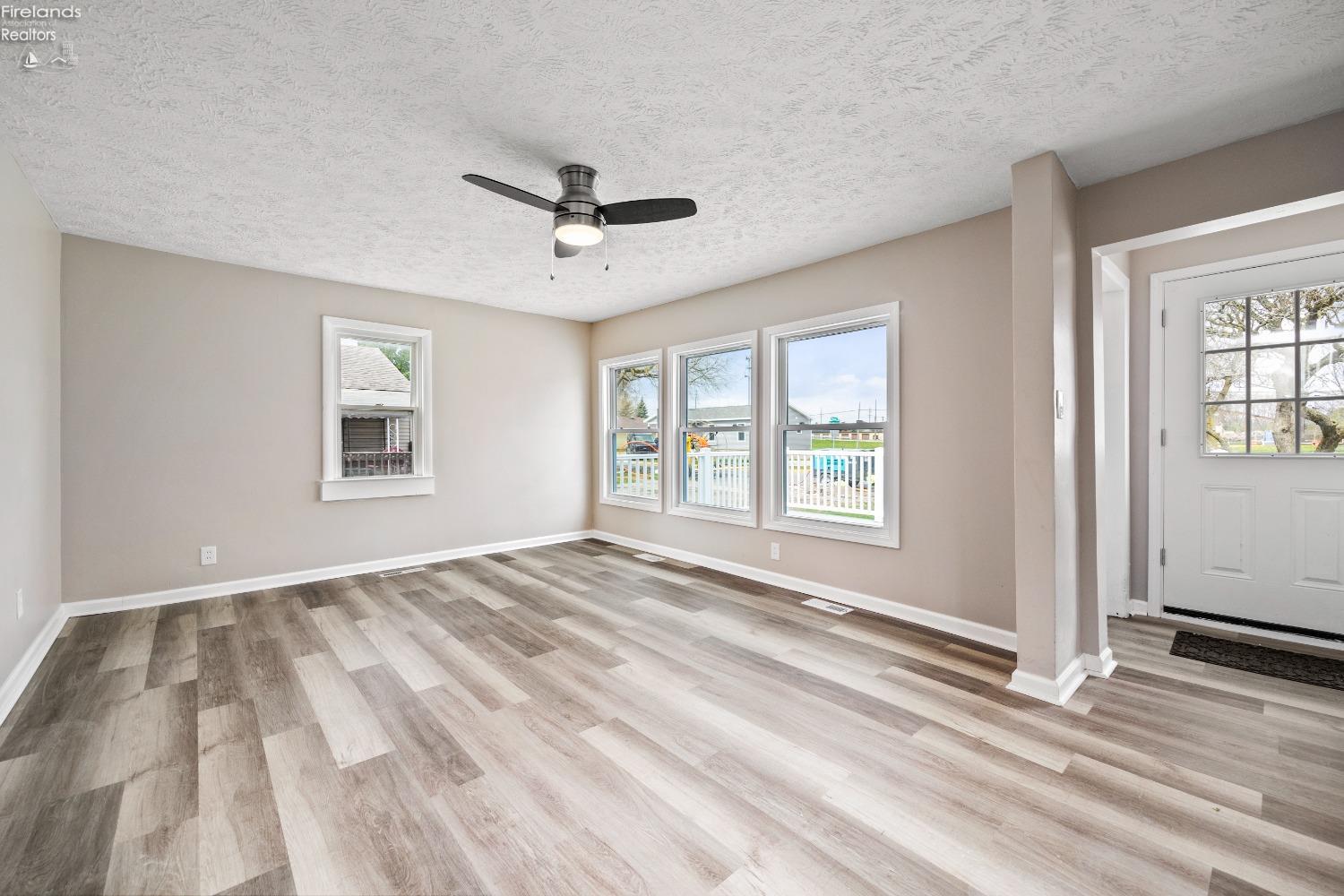 1202 E Parish