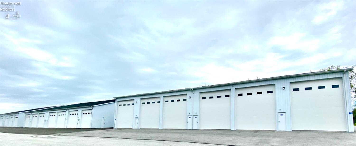 3720 E Clean St 15