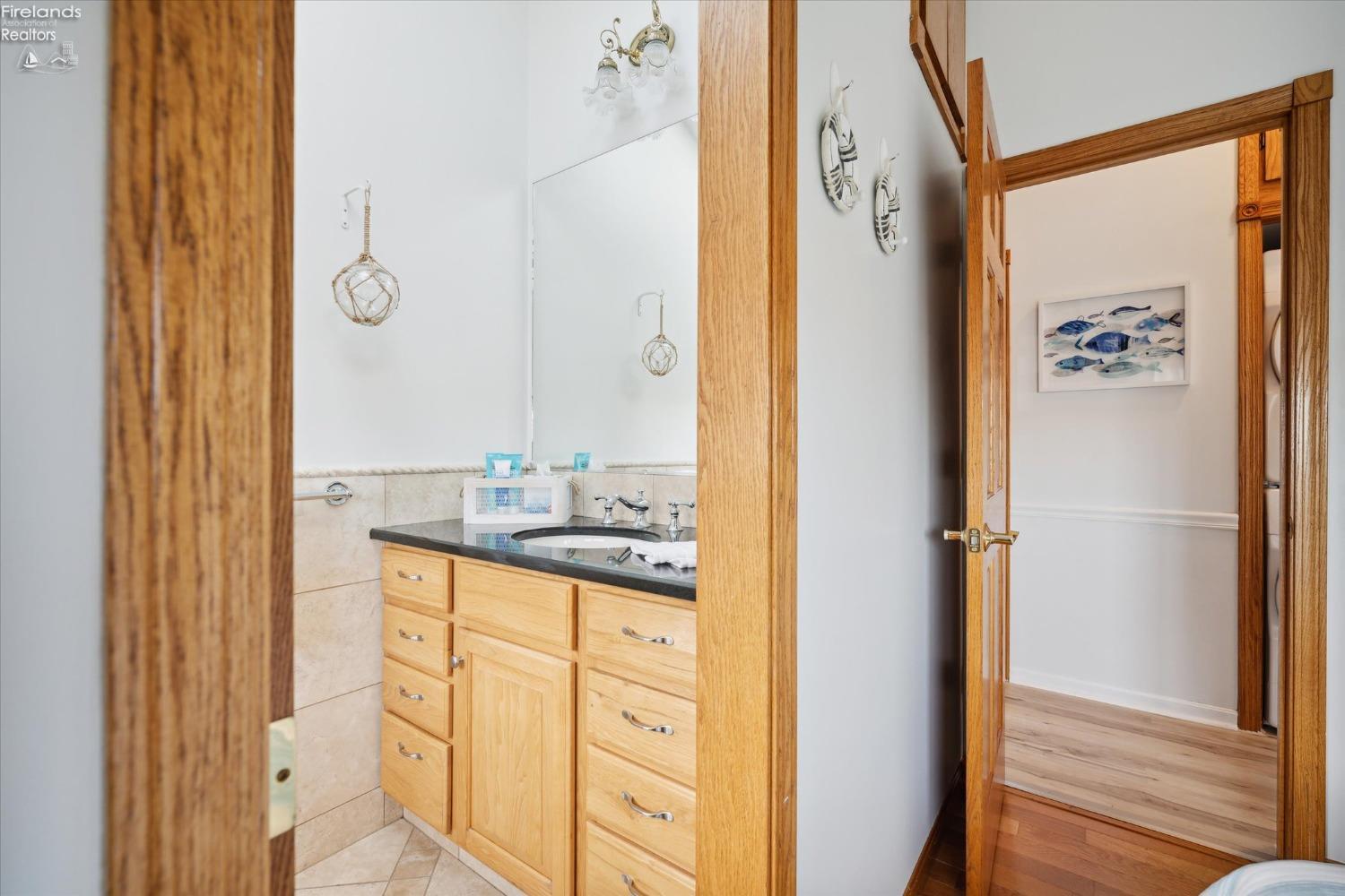 1601 N Anchor Avenue