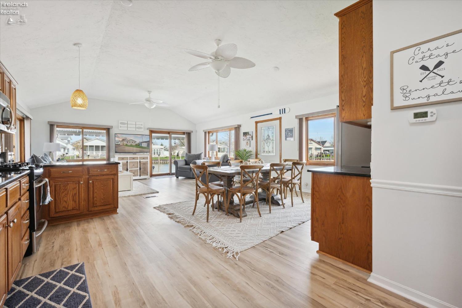 1601 N Anchor Avenue