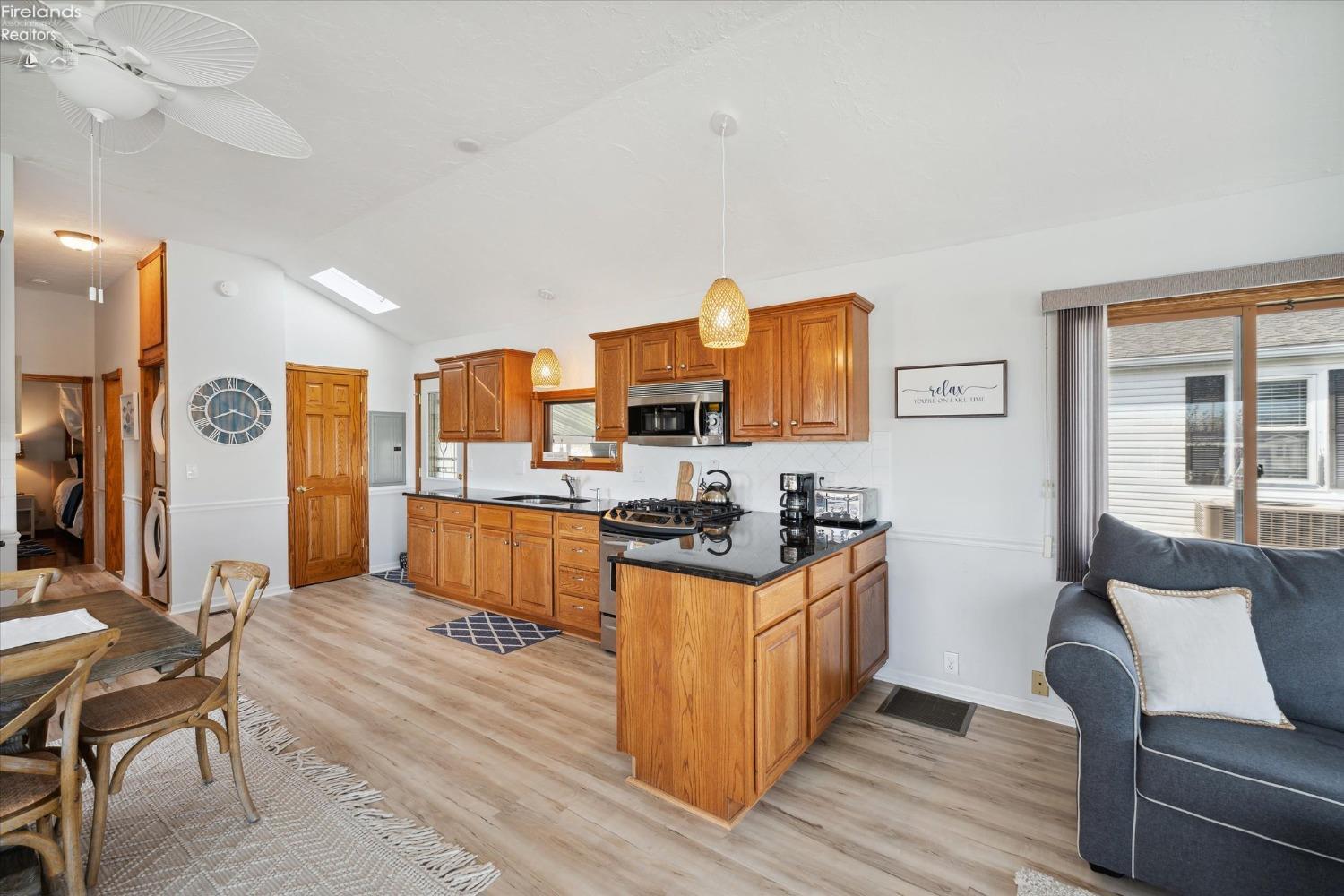 1601 N Anchor Avenue