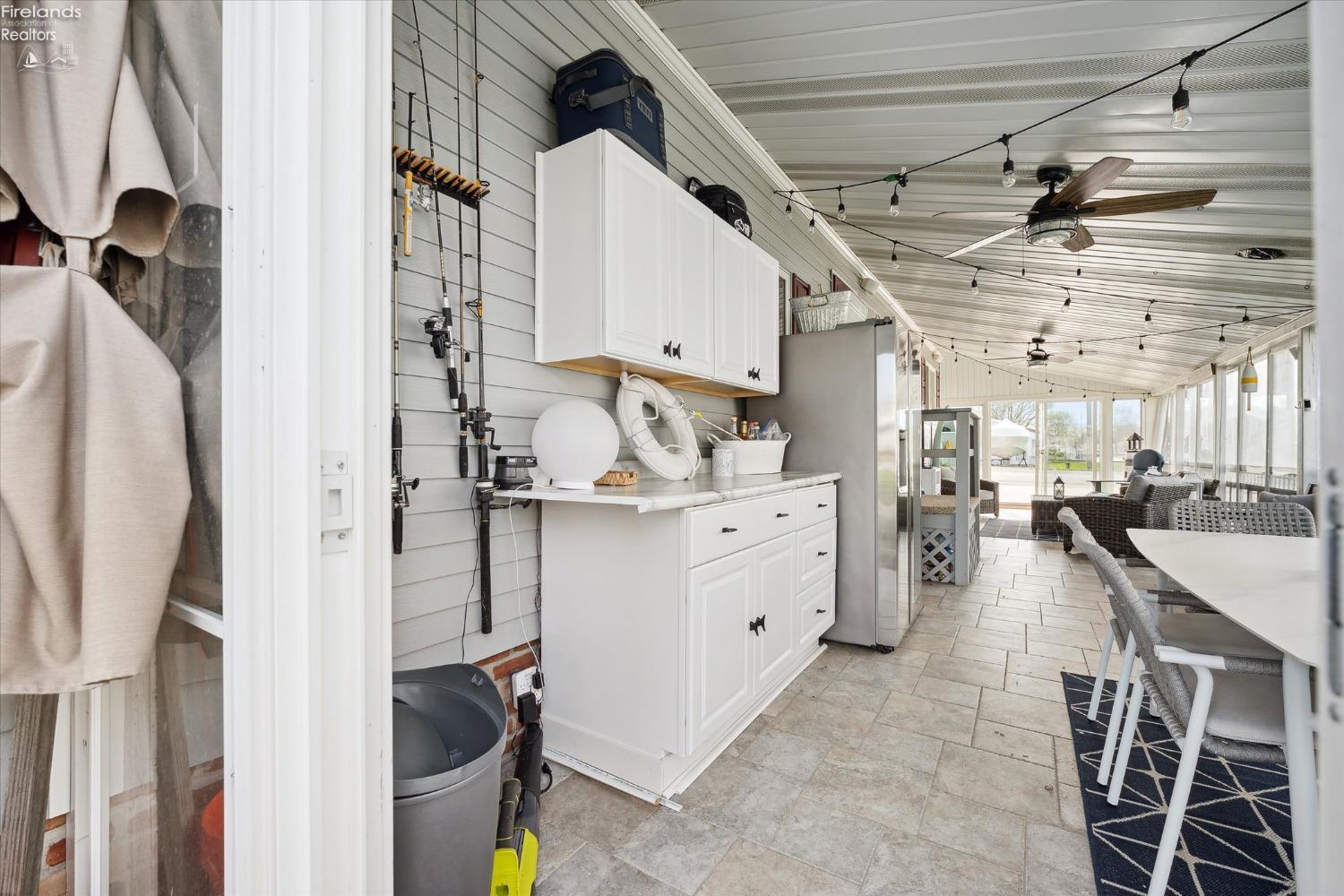 1601 N Anchor Avenue