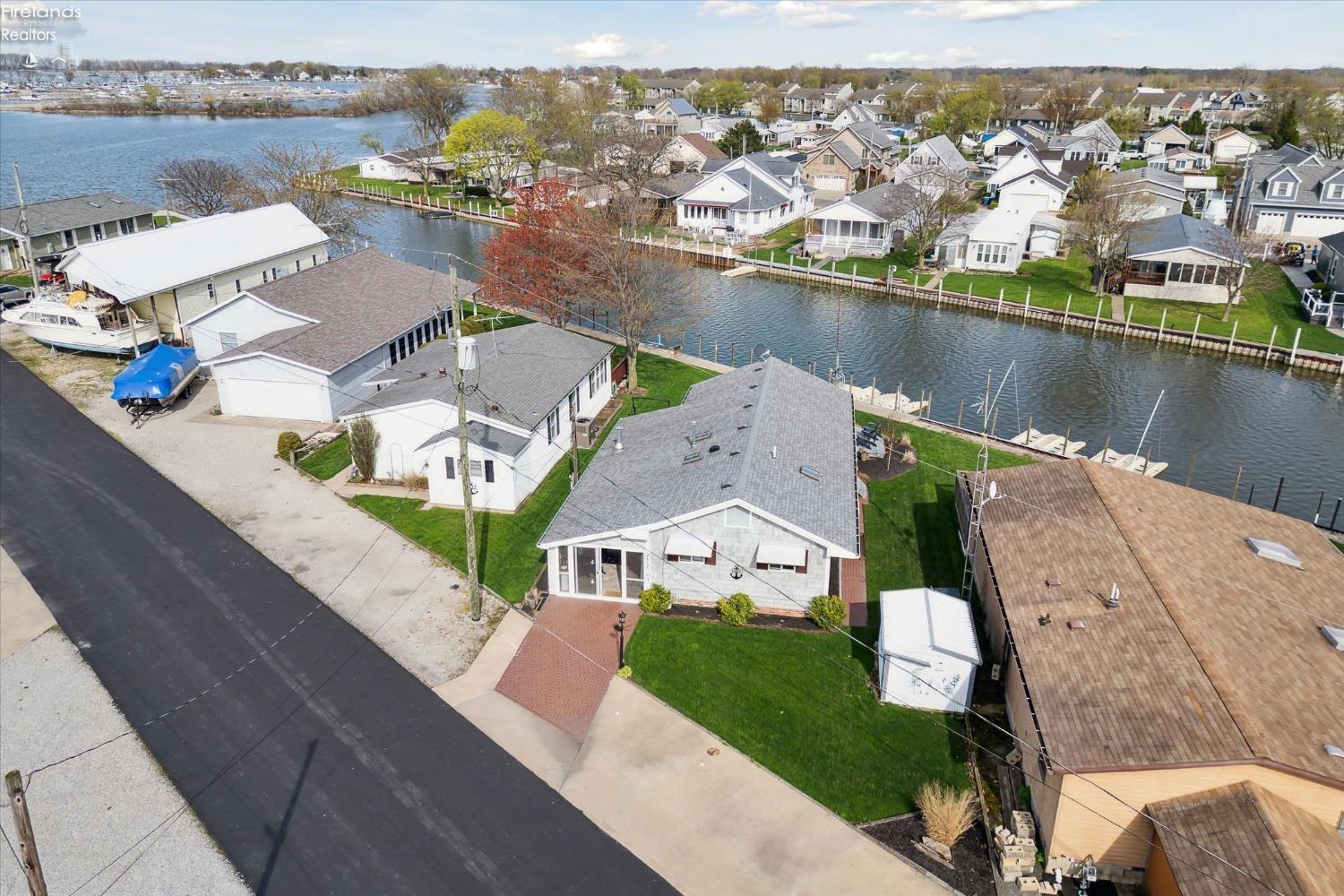 1601 N Anchor Avenue