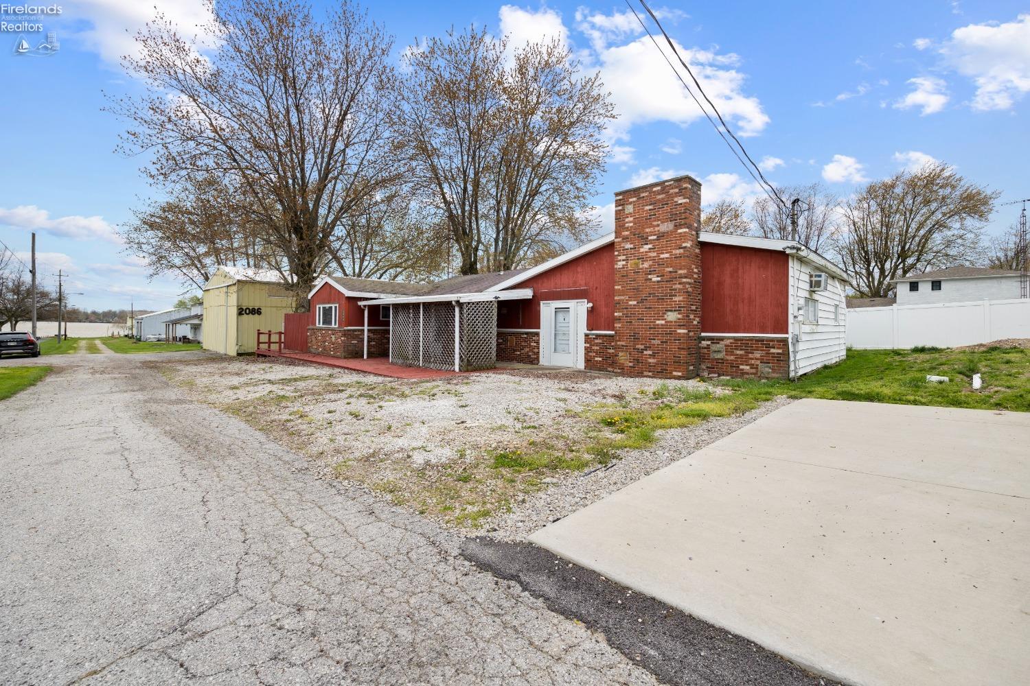 2086 S Sugar Bush Drive