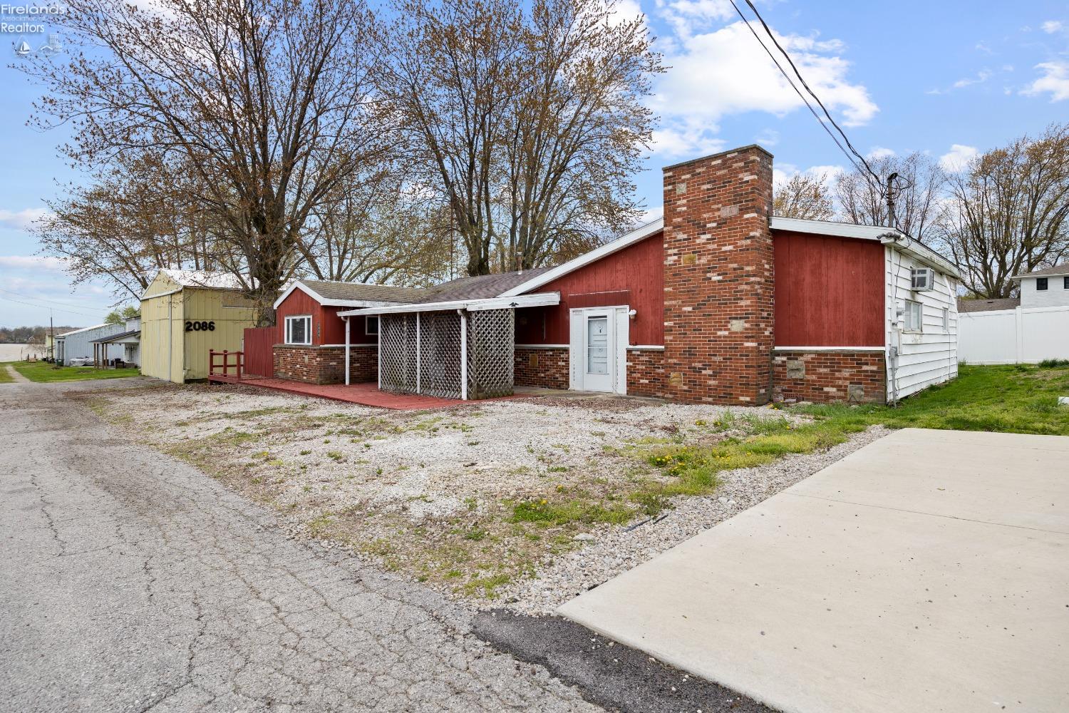 2086 S Sugar Bush Drive