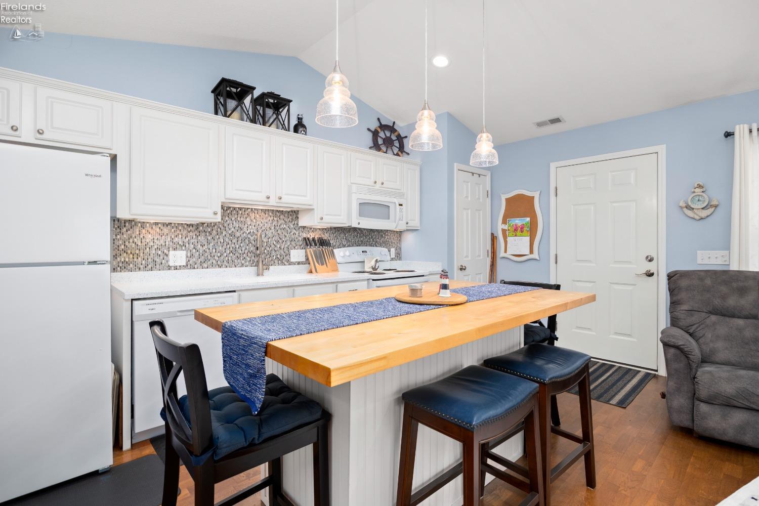 11 N Schooner Point Drive