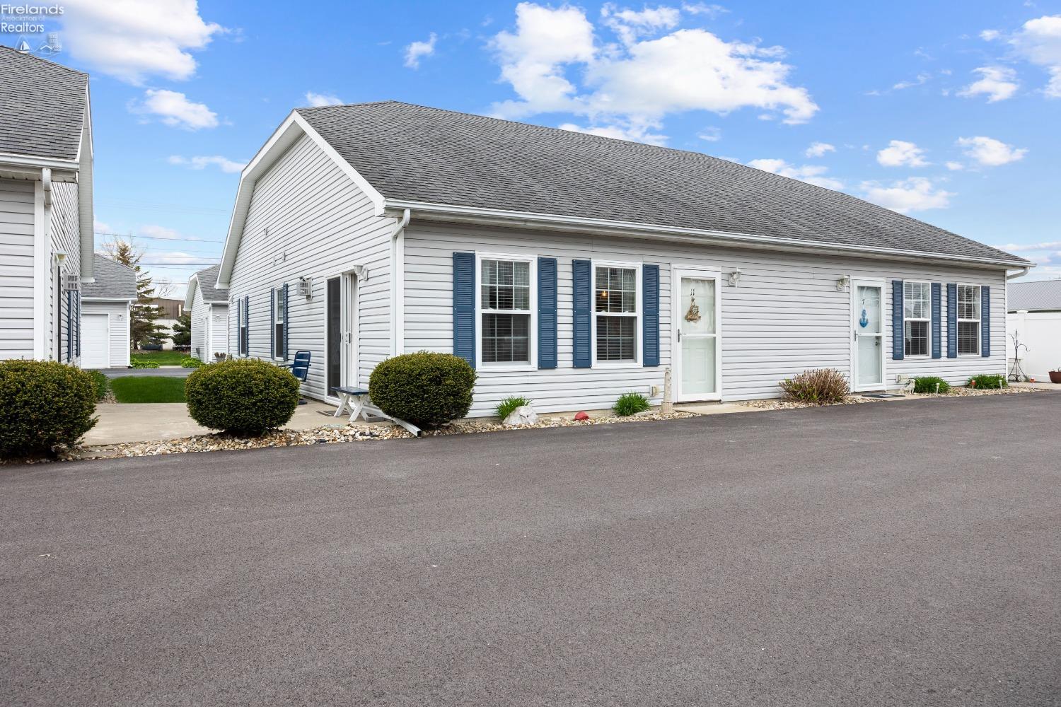 11 N Schooner Point Drive