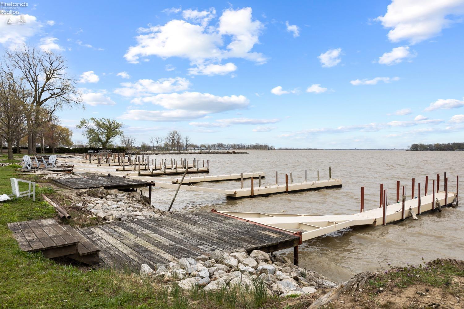 11 N Schooner Point Drive