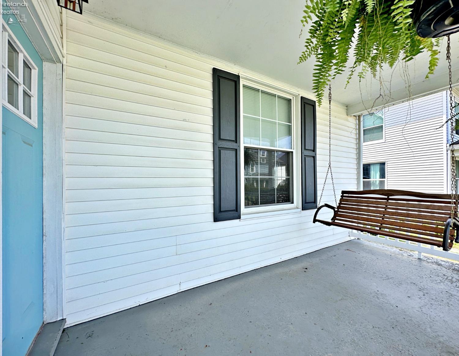 331 W Perry St Street