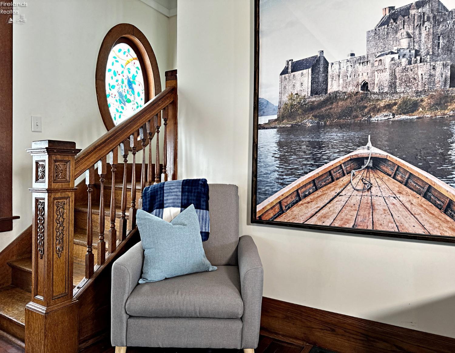 331 W Perry St Street