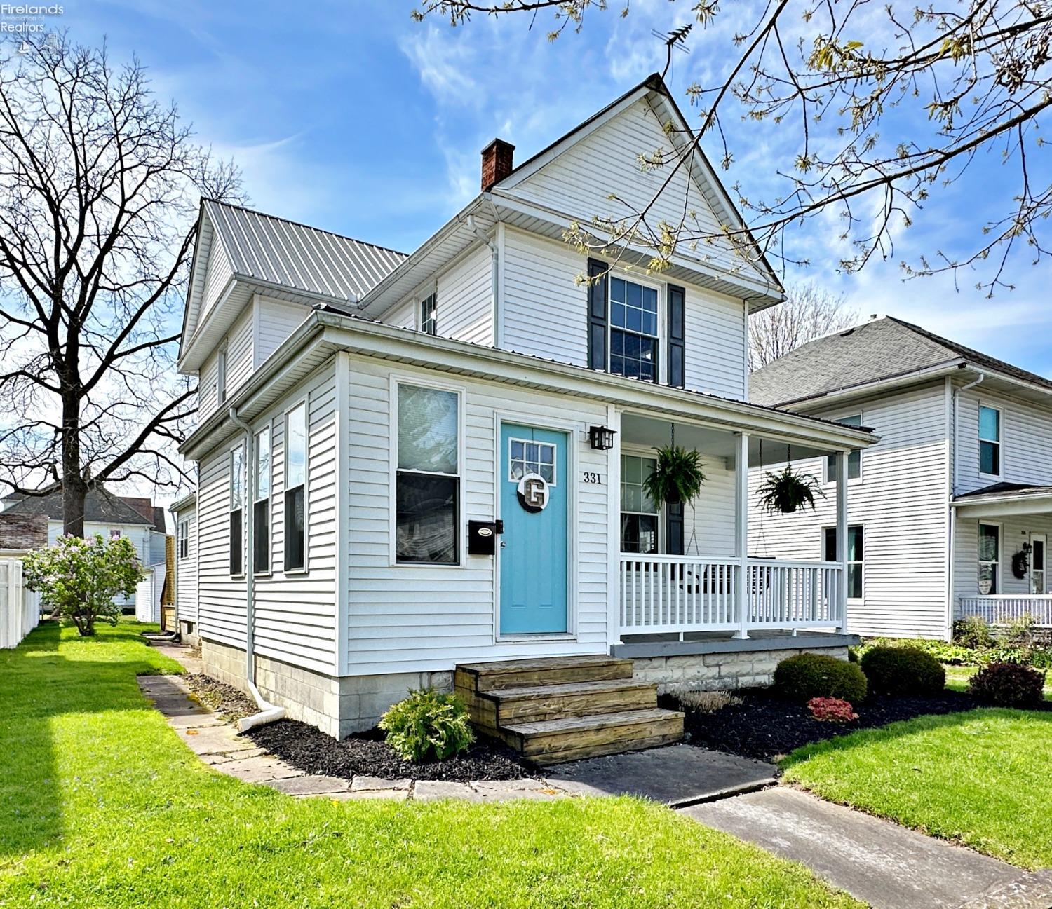 331 W Perry St Street