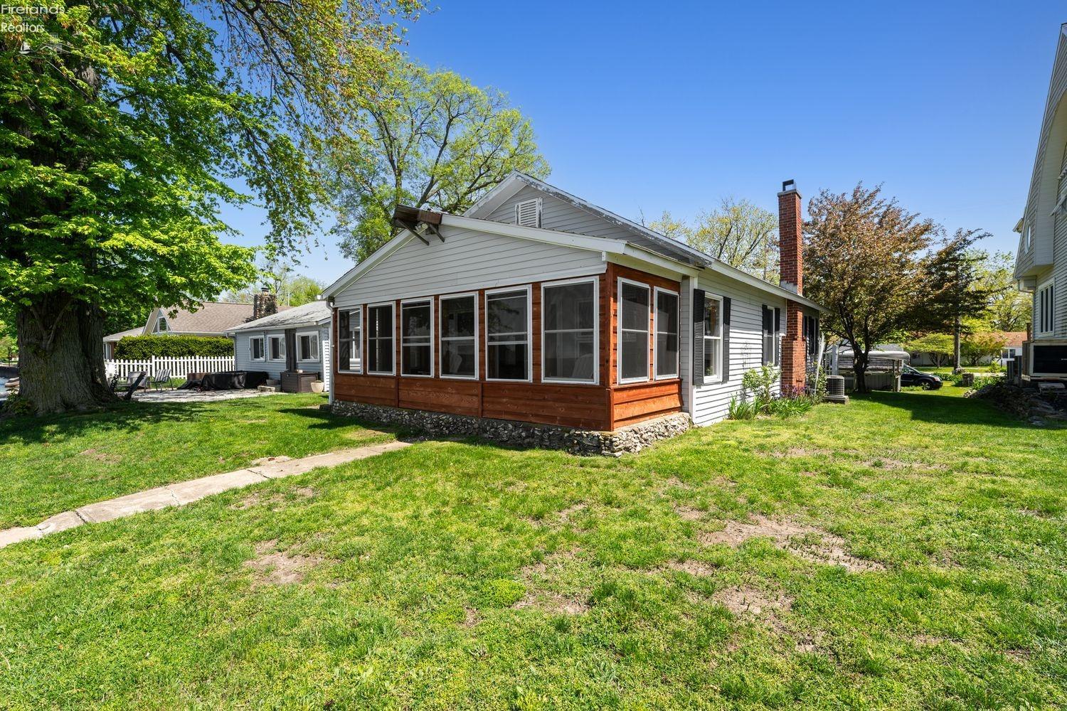2737 E Sand Road