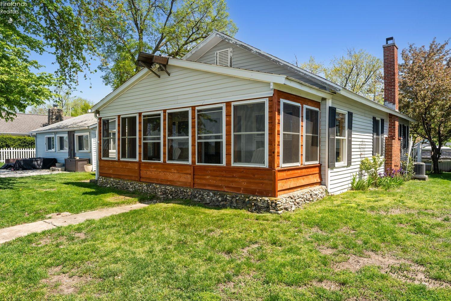 2737 E Sand Road