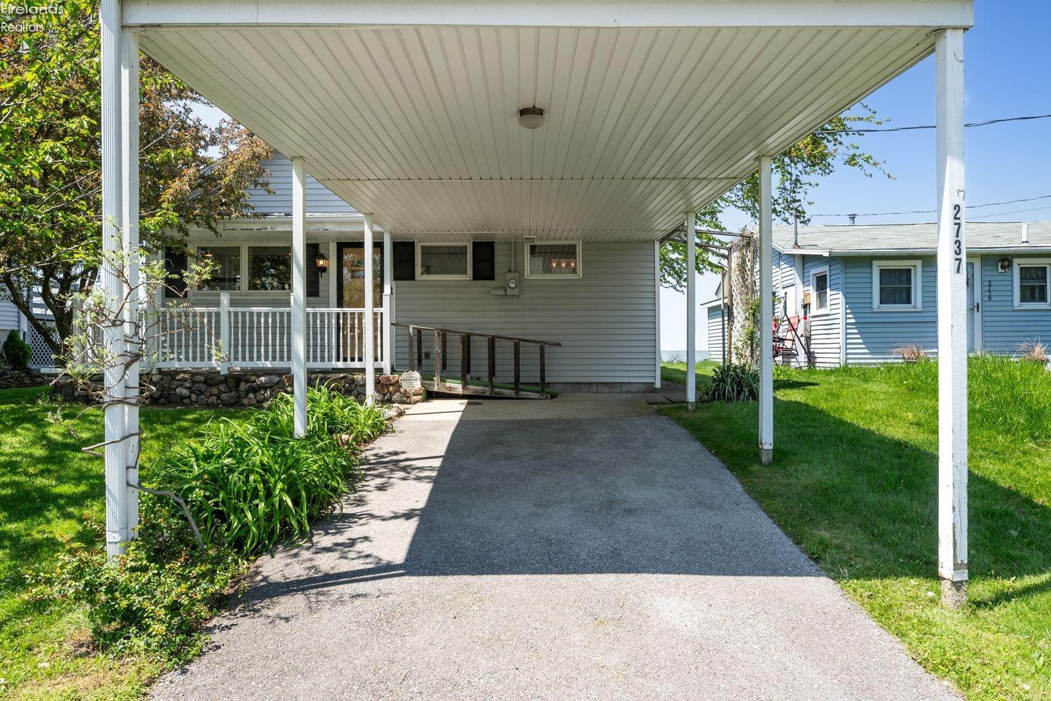 2737 E Sand Road